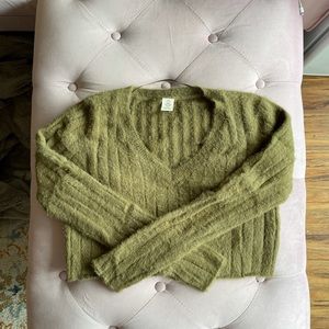 🌟2/14$🌟Knit green UO top
